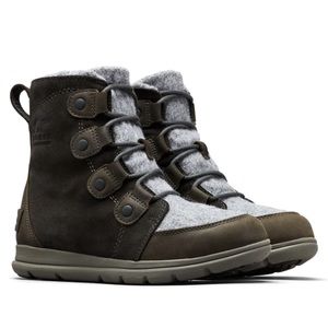 Sorel winter boots size 5.5 Joan explorer